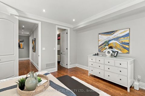 Photo 17 at 3004 Bayview Avenue, Willowdale East, Toronto