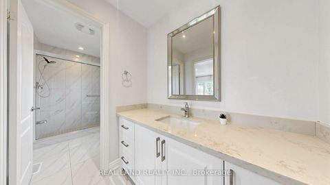 Photo 29 at 22 Ardwold Gate, Bayview Hill, Richmond Hill
