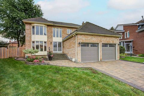Photo 1 at 23 Parsborough Court, Rouge E11, Toronto
