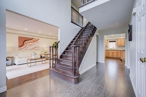 Photo 3 at 23 Parsborough Court, Rouge E11, Toronto