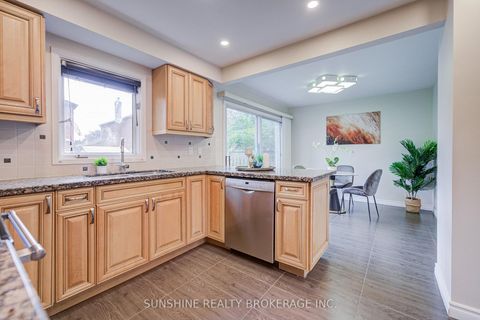 Photo 8 at 23 Parsborough Court, Rouge E11, Toronto
