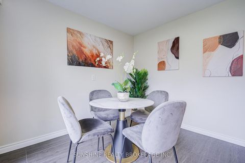 Photo 11 at 23 Parsborough Court, Rouge E11, Toronto
