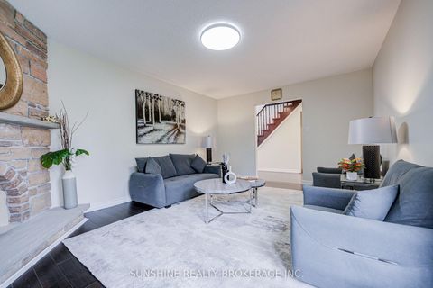 Photo 14 at 23 Parsborough Court, Rouge E11, Toronto