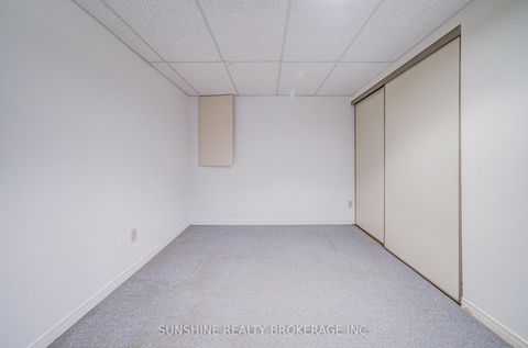 Photo 31 at 23 Parsborough Court, Rouge E11, Toronto