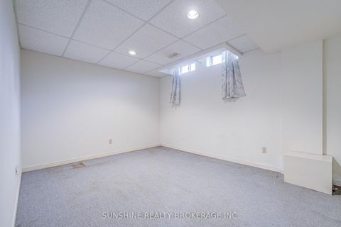 Photo 32 at 23 Parsborough Court, Rouge E11, Toronto