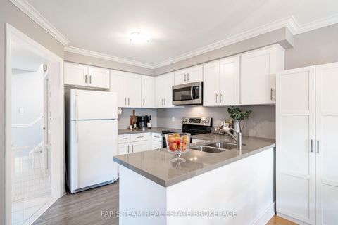 Photo 3 at 36 Red Oak Drive, Holly, Barrie