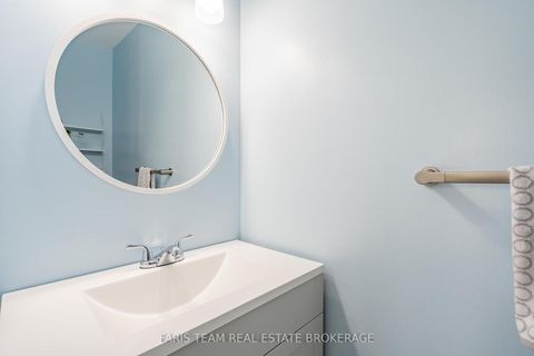 Photo 11 at 36 Red Oak Drive, Holly, Barrie