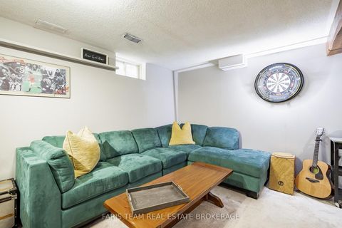 Photo 17 at 36 Red Oak Drive, Holly, Barrie