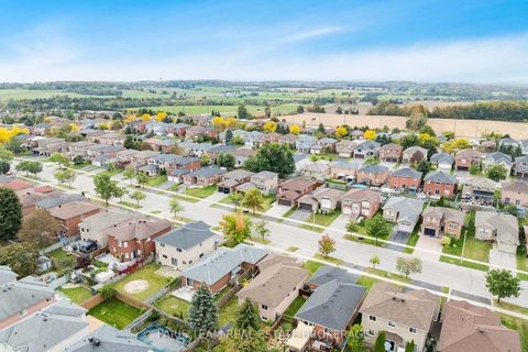 Photo 25 at 36 Red Oak Drive, Holly, Barrie