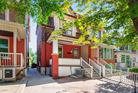 Photo 2 at 431 Lansdowne Avenue, Dufferin Grove, Toronto