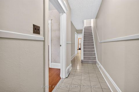 Photo 4 at 431 Lansdowne Avenue, Dufferin Grove, Toronto
