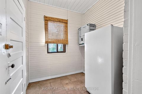 Photo 12 at 431 Lansdowne Avenue, Dufferin Grove, Toronto