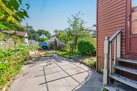 Photo 23 at 431 Lansdowne Avenue, Dufferin Grove, Toronto