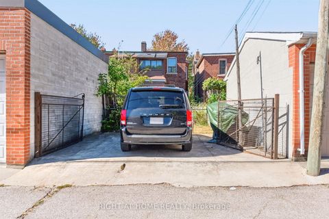 Photo 25 at 431 Lansdowne Avenue, Dufferin Grove, Toronto