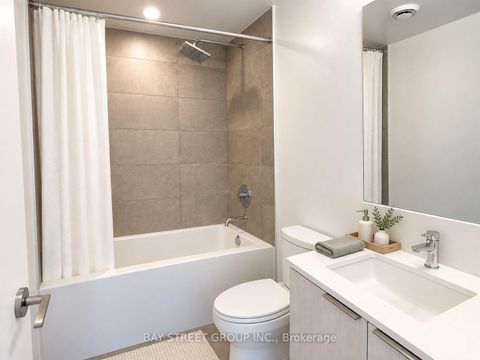 Photo 9 at 4009 - 8 Wellesley Street W, Bay Street Corridor, Toronto