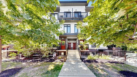 Photo 1 at 9 - 6 Bicknell Avenue, Eglinton West, Toronto