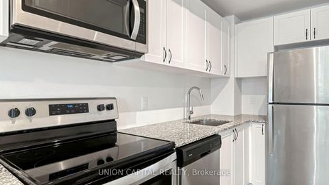 Photo 5 at 9 - 6 Bicknell Avenue, Eglinton West, Toronto