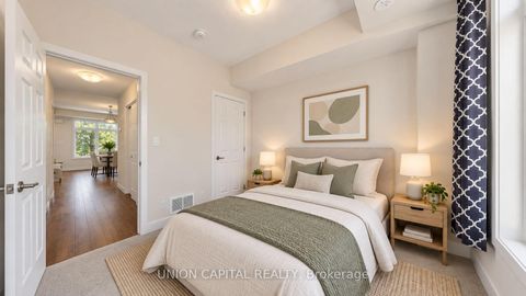 Photo 6 at 9 - 6 Bicknell Avenue, Eglinton West, Toronto