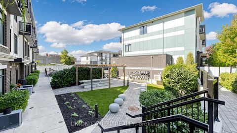 Photo 9 at 9 - 6 Bicknell Avenue, Eglinton West, Toronto