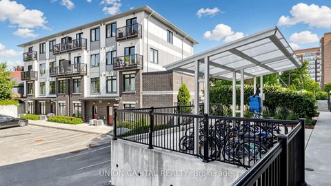 Photo 10 at 9 - 6 Bicknell Avenue, Eglinton West, Toronto