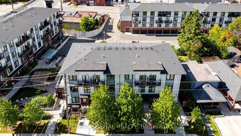 Photo 11 at 9 - 6 Bicknell Avenue, Eglinton West, Toronto