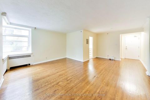 Photo 3 at 103 - 717 Eglinton Avenue W, Forest Hill South, Toronto