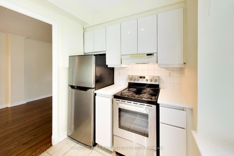 Photo 8 at 103 - 717 Eglinton Avenue W, Forest Hill South, Toronto