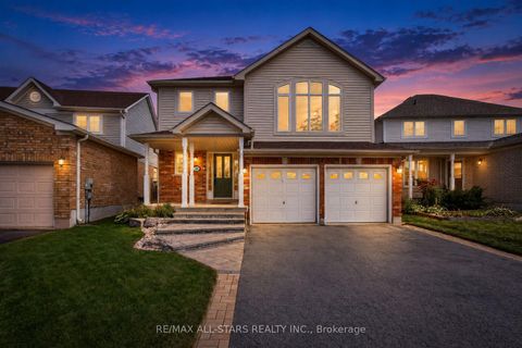Photo 1 at 31 Country Lane, Painswick South, Barrie