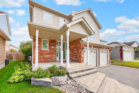 Photo 2 at 31 Country Lane, Painswick South, Barrie