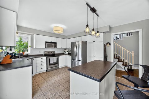 Photo 12 at 31 Country Lane, Painswick South, Barrie