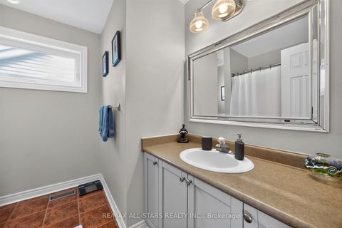 Photo 29 at 31 Country Lane, Painswick South, Barrie