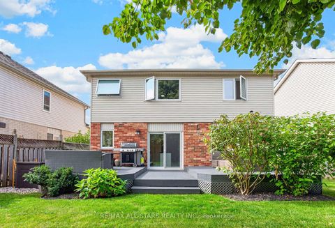 Photo 39 at 31 Country Lane, Painswick South, Barrie