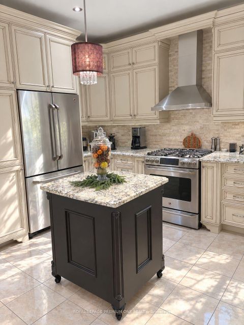 Photo 12 at 53 Trinita Avenue, Vellore Village, Vaughan