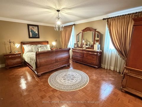 Photo 23 at 53 Trinita Avenue, Vellore Village, Vaughan