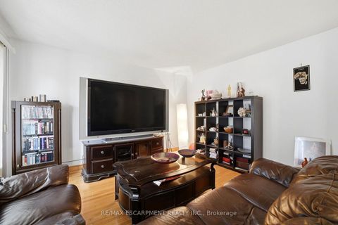 Photo 4 at 277 Harvie Avenue, Fairbank, Toronto