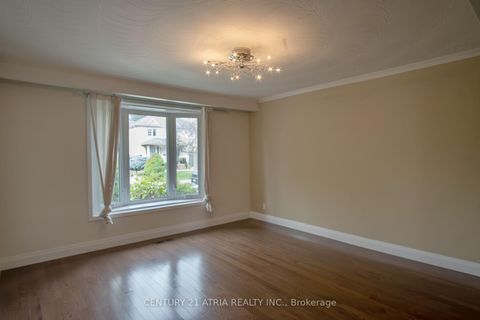 Photo 6 at 119 Milton Street, Queensway, Toronto
