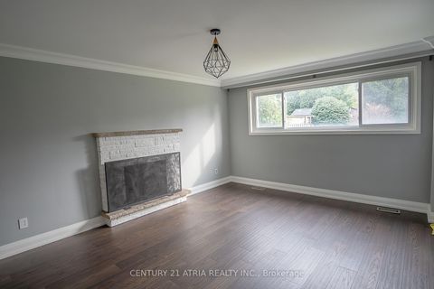 Photo 8 at 119 Milton Street, Queensway, Toronto