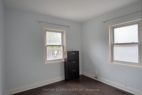 Photo 14 at 119 Milton Street, Queensway, Toronto