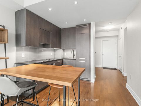 Photo 9 at 4004 - 8 The Esplanade, Waterfront Communities C8, Toronto