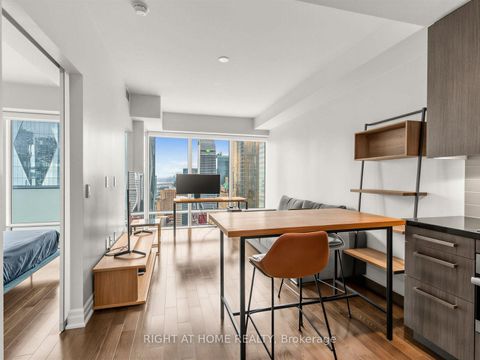 Photo 11 at 4004 - 8 The Esplanade, Waterfront Communities C8, Toronto