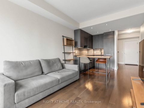 Photo 12 at 4004 - 8 The Esplanade, Waterfront Communities C8, Toronto