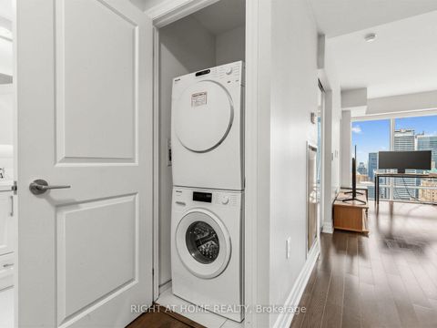 Photo 18 at 4004 - 8 The Esplanade, Waterfront Communities C8, Toronto