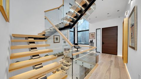 Photo 3 at 4 Douglas Crescent, Leaside, Toronto