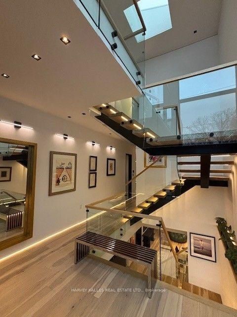 Photo 4 at 4 Douglas Crescent, Leaside, Toronto