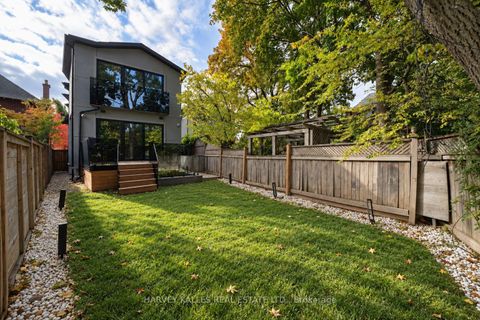 Photo 31 at 4 Douglas Crescent, Leaside, Toronto