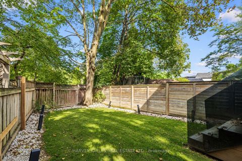 Photo 32 at 4 Douglas Crescent, Leaside, Toronto