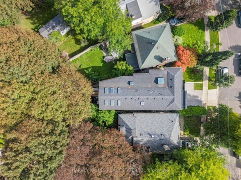 Photo 35 at 4 Douglas Crescent, Leaside, Toronto