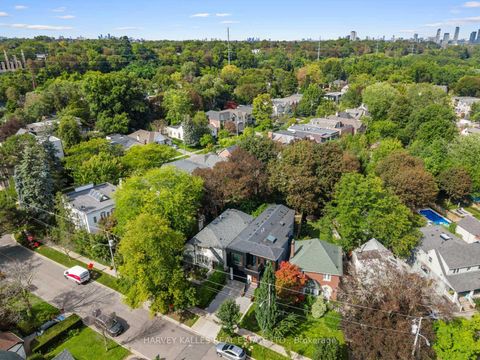 Photo 36 at 4 Douglas Crescent, Leaside, Toronto