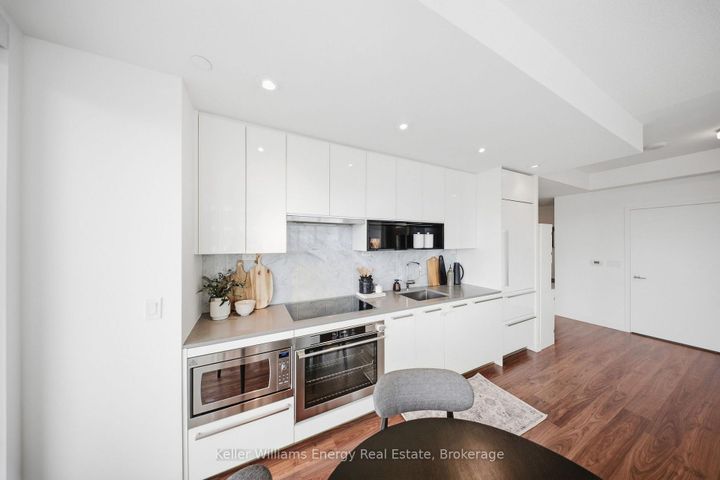 Photo 8 at 1109 - 117 McMahon Drive, Bayview Village, Toronto