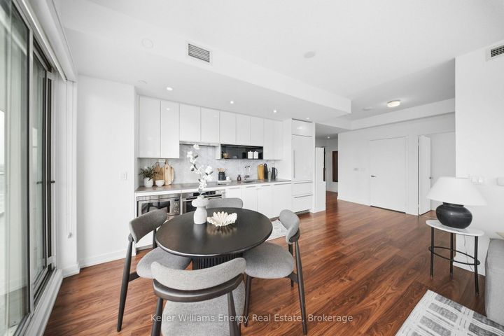 Photo 11 at 1109 - 117 McMahon Drive, Bayview Village, Toronto